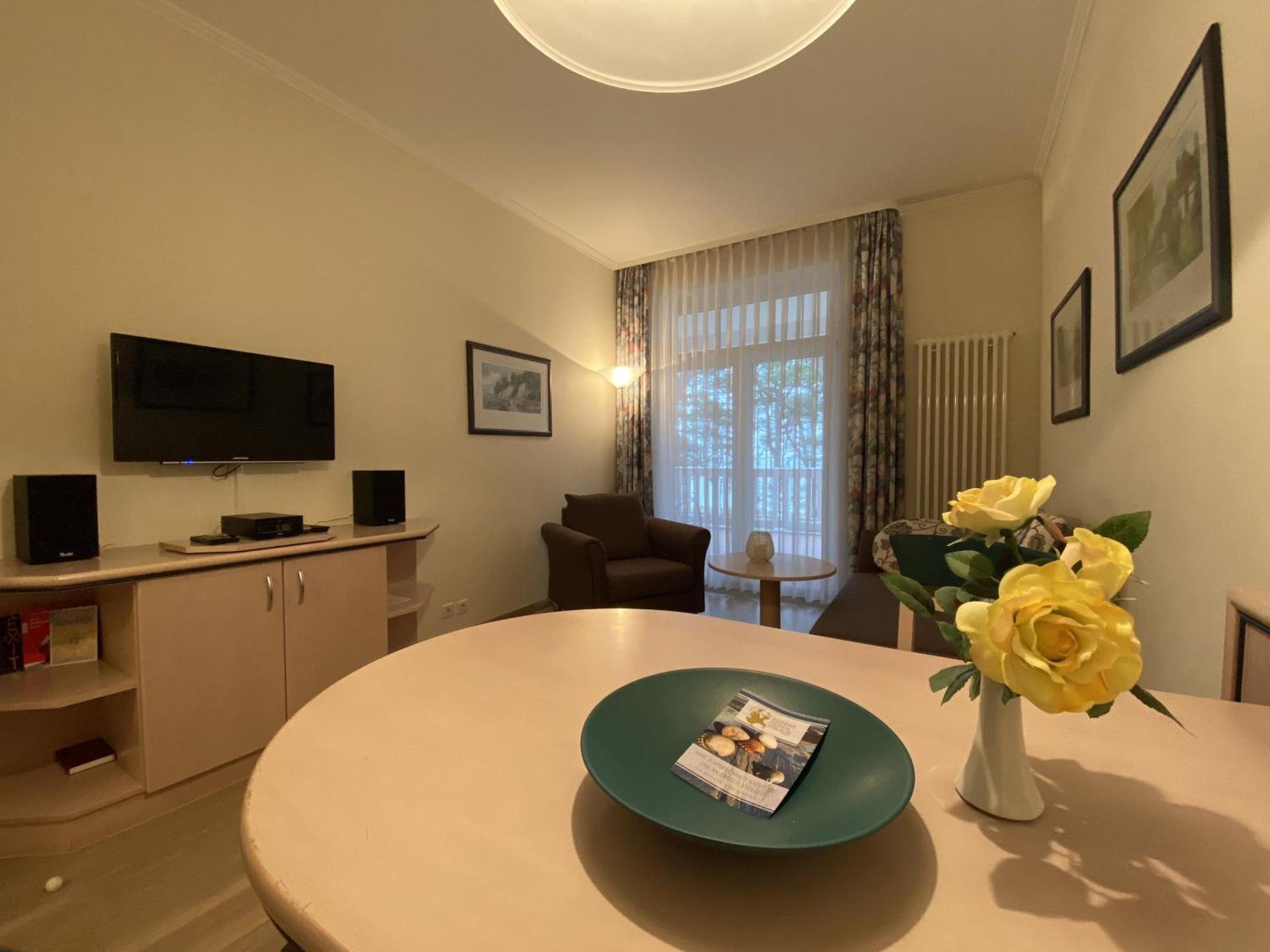 Ferienwohnung Ostseeblick In Der Villa Seeadler Binz Ngoại thất bức ảnh